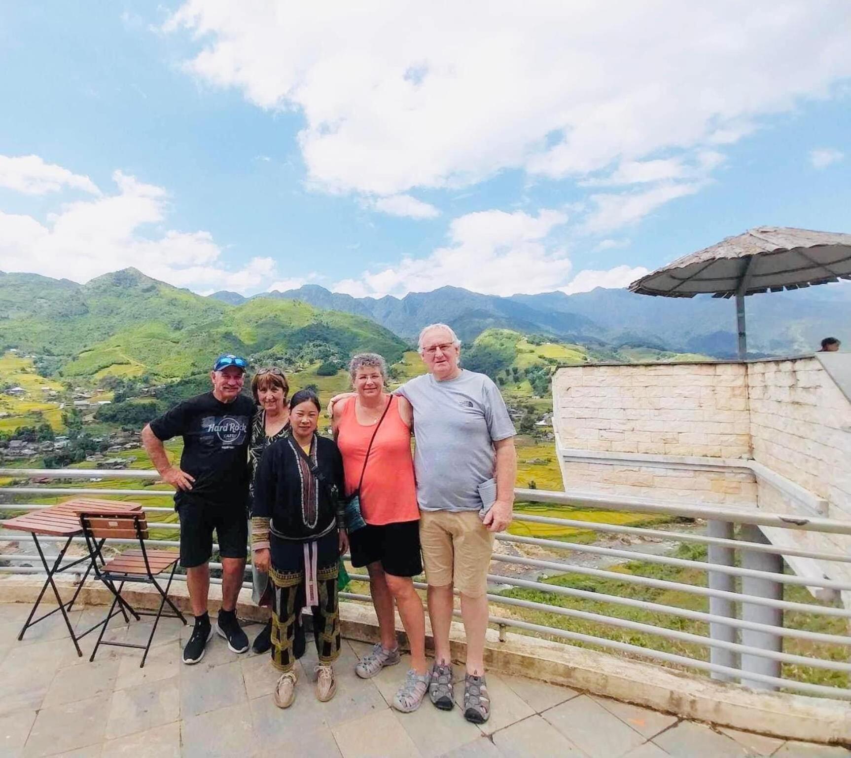Nini Homestay Sapa ภายนอก รูปภาพ